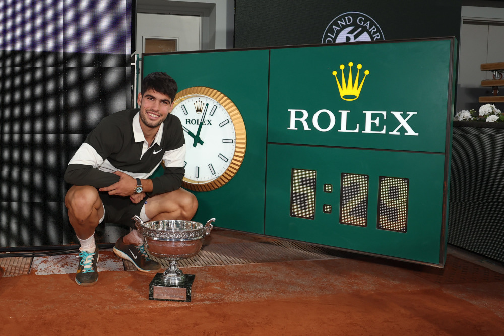 的缺席更是 的缺席更是