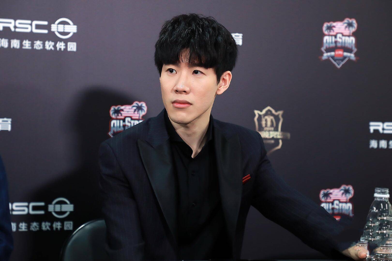 类似的转会 类似的转会