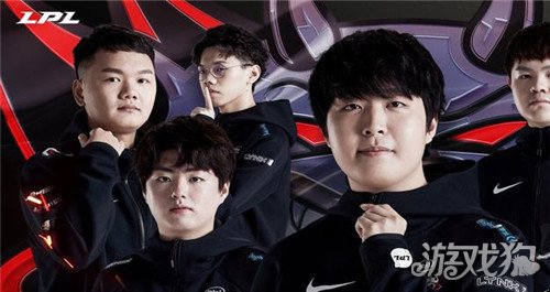 死守二塔等 死守二塔等